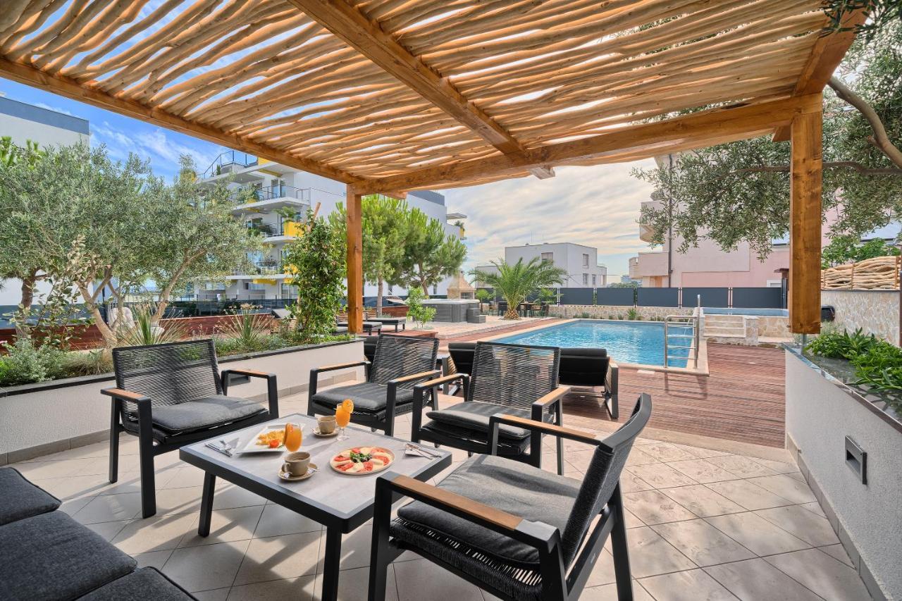 Liberty Living Apartments Split Ngoại thất bức ảnh